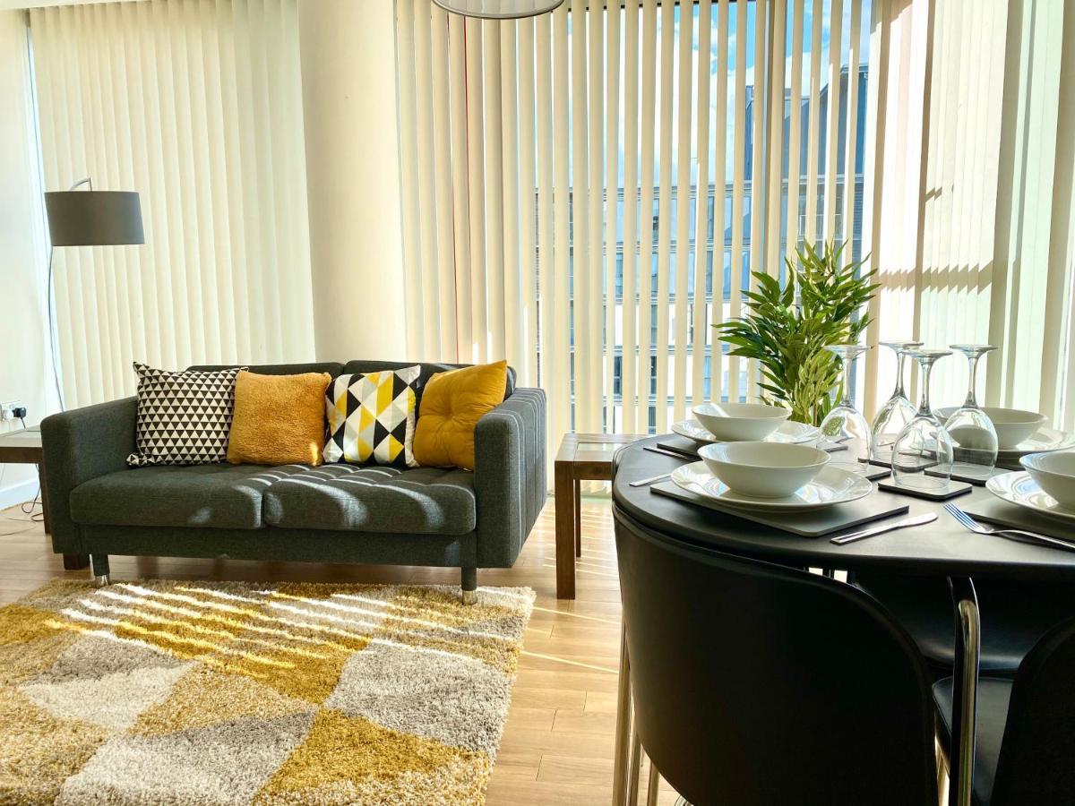 Smartrips Apartments - The Hub 밀턴 케인즈 외부 사진