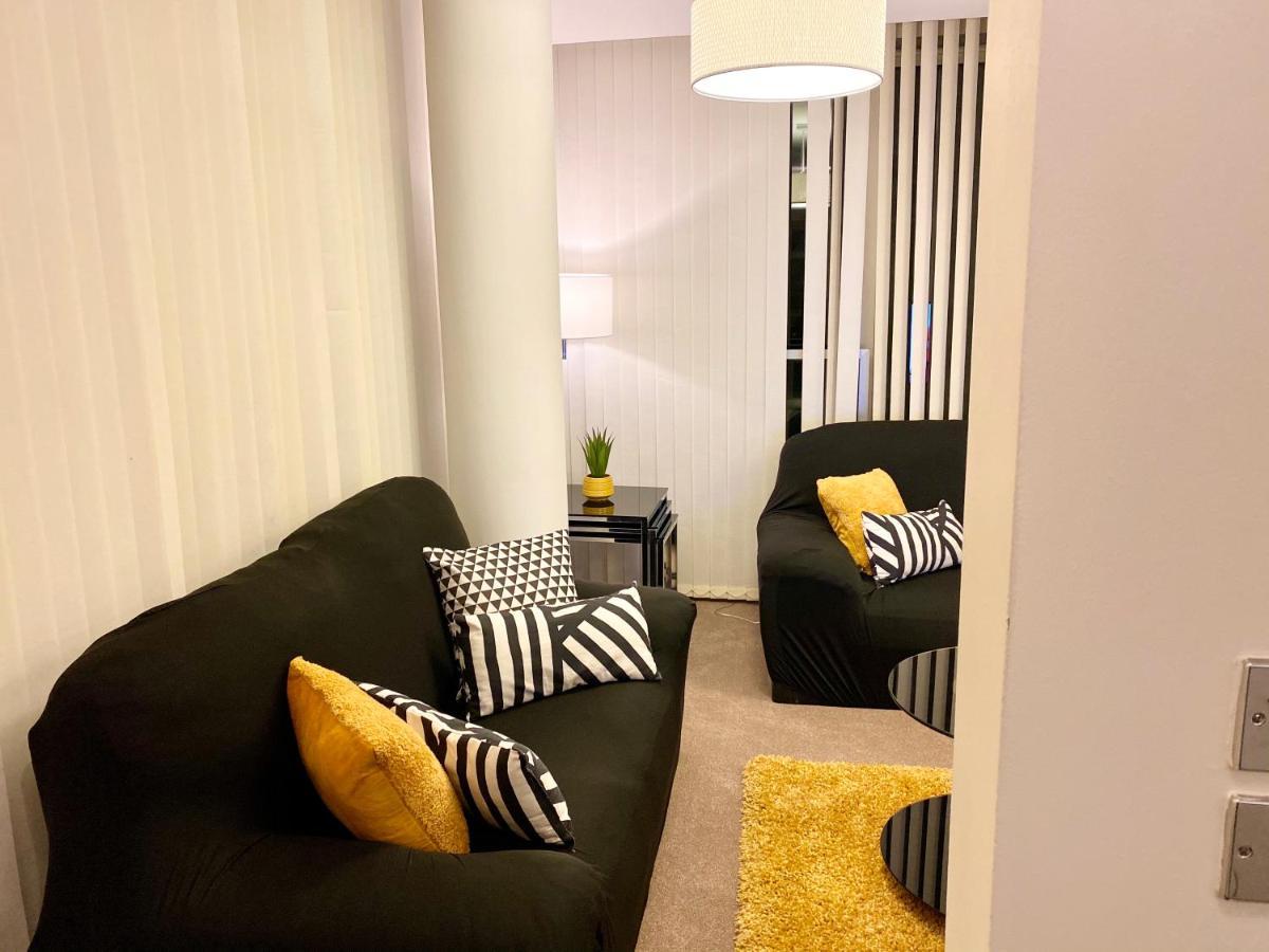 Smartrips Apartments - The Hub 밀턴 케인즈 외부 사진